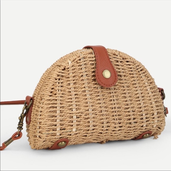Won’t Last!  Semicircle STRAW Crossbody Bag - Picture 3 of 4